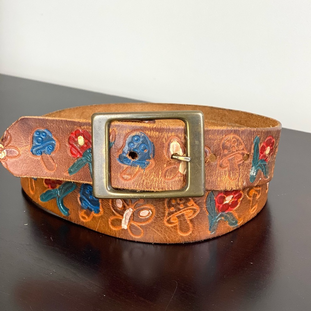 Vintage Leather BOHO hippie embossed mushroom & butterfly Belt Unisex Size 29-32